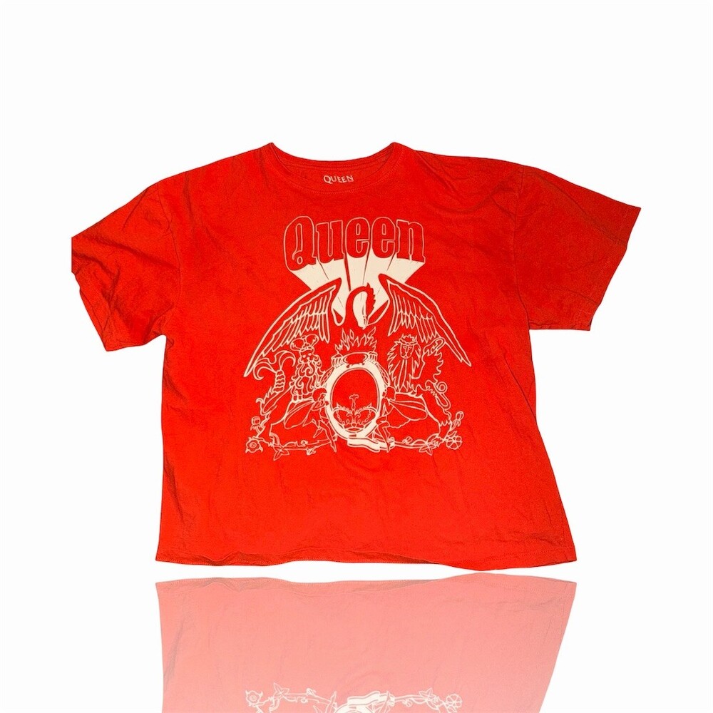 Queen T-Shirt Men's Size L Red Crest Logo Graphic Print Short Sleeve